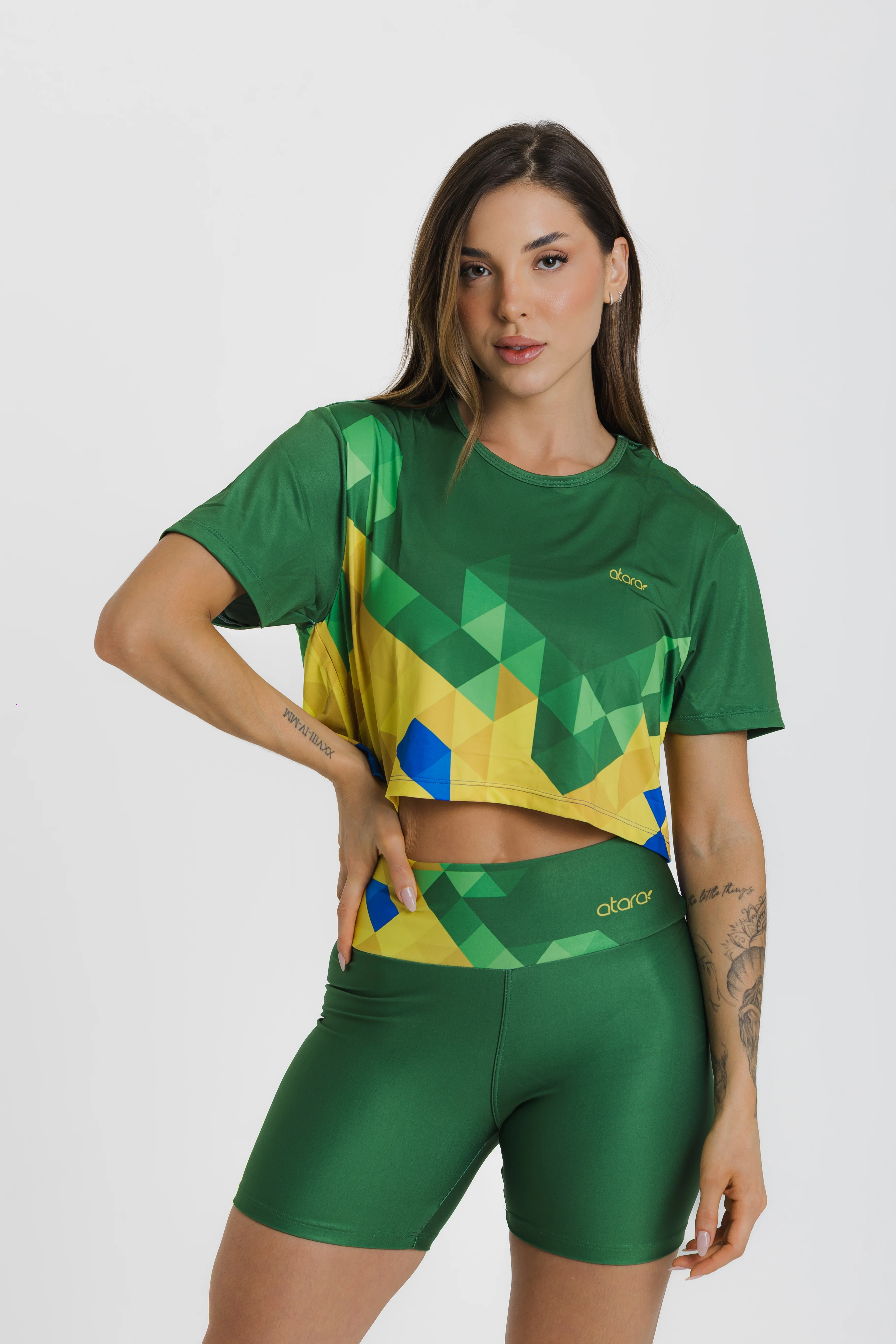 Cropped Raízes