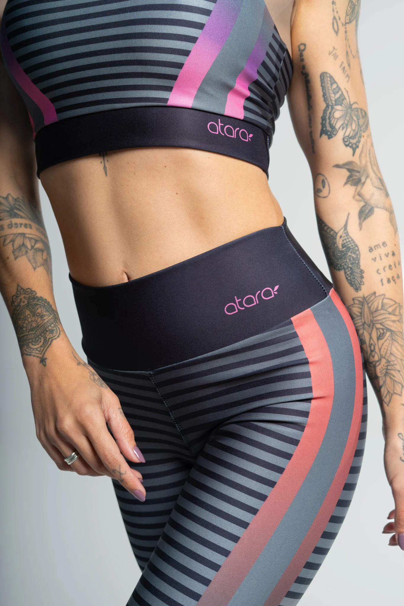 Legging Estampa Localizada Listra Degradê - Image 4