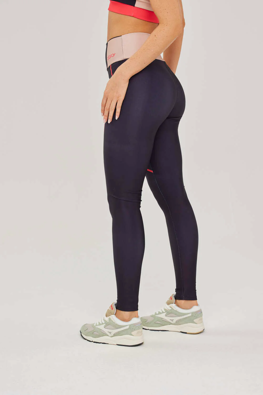 Legging Bomb - Image 3