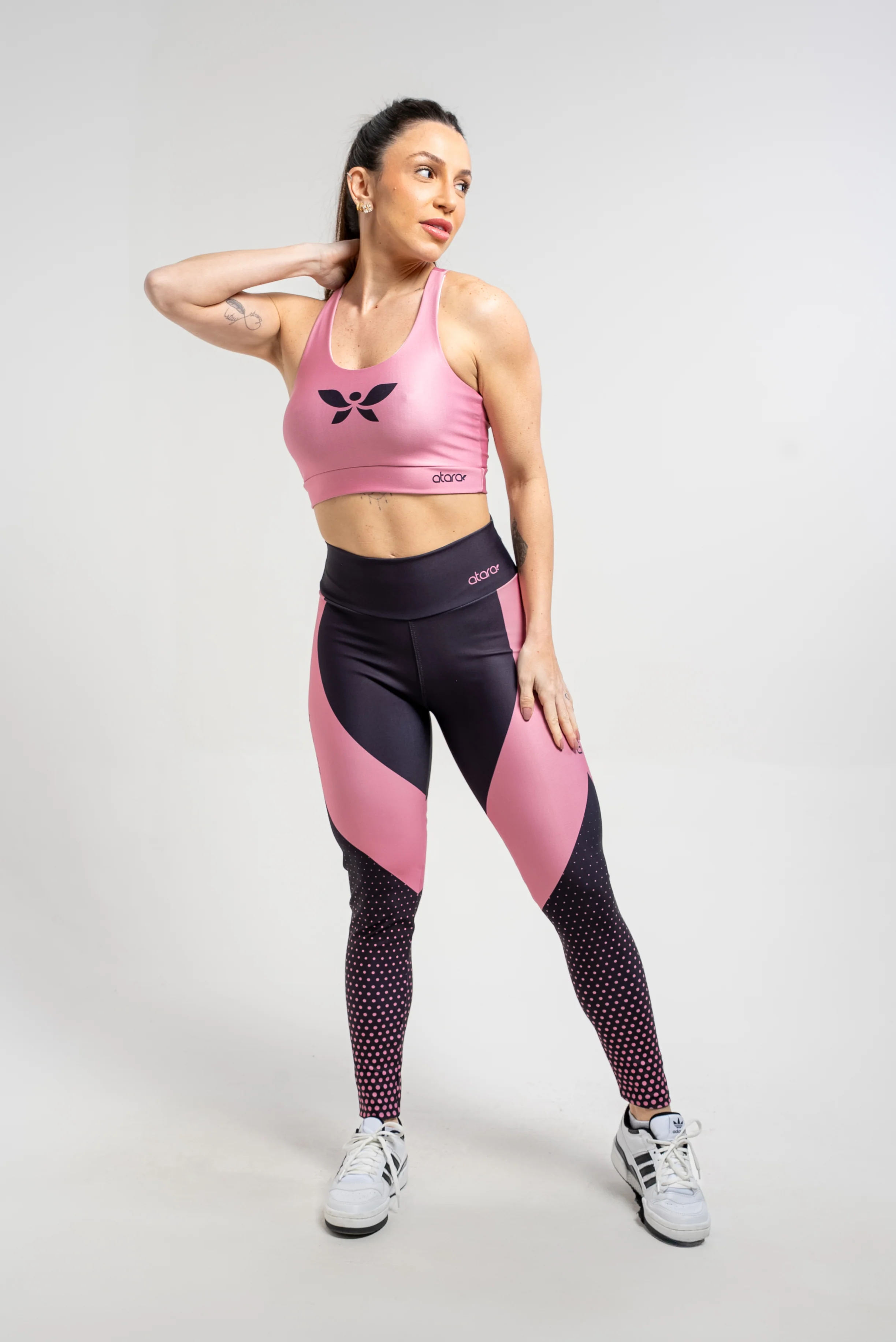 Legging Estampa Localizada Preta Poá Rosa - Image 4
