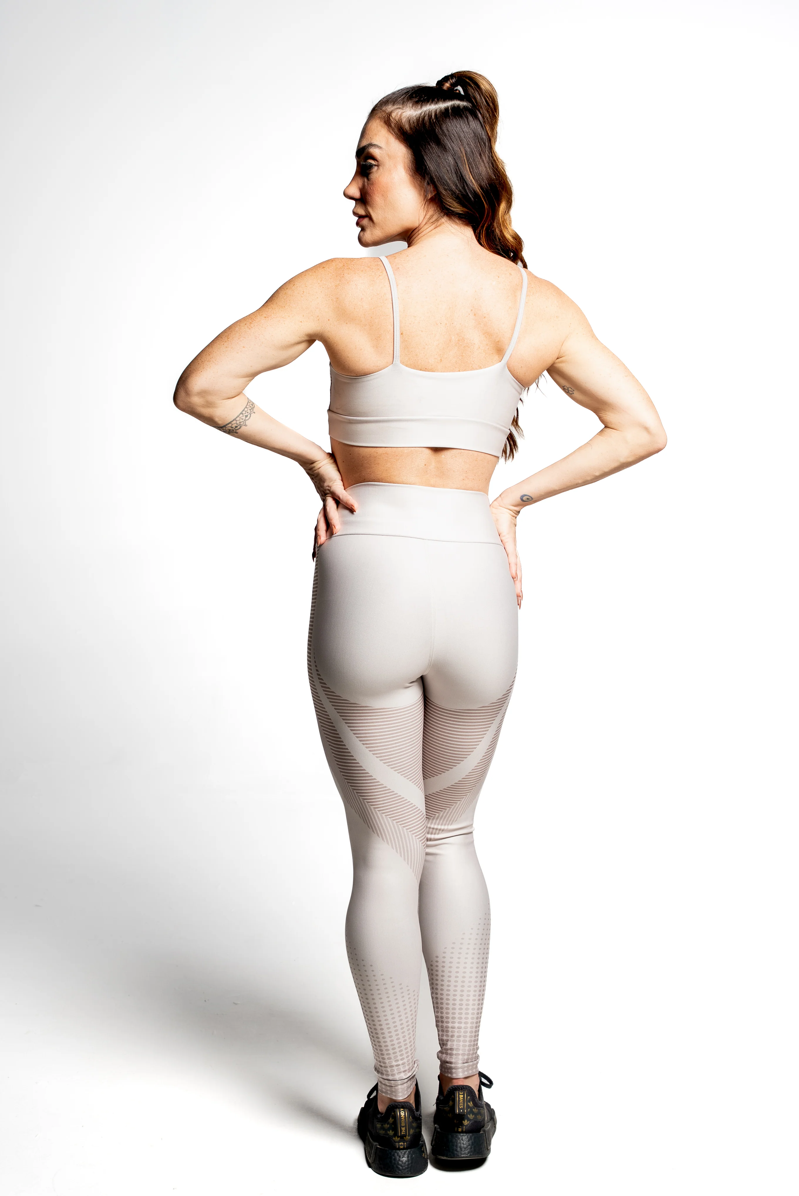 Legging Tower Dourada - Image 3