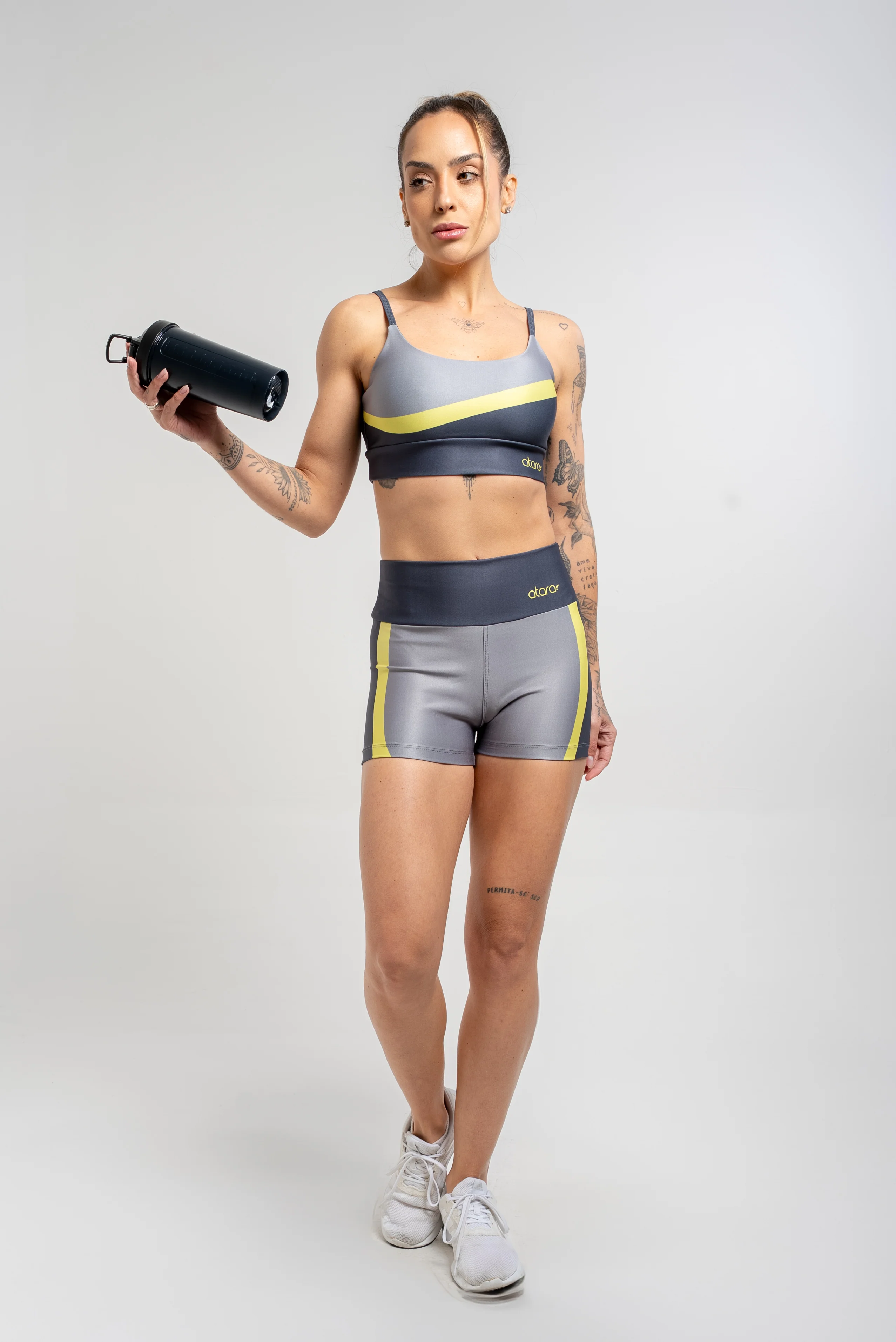 Shorts Action - Image 4