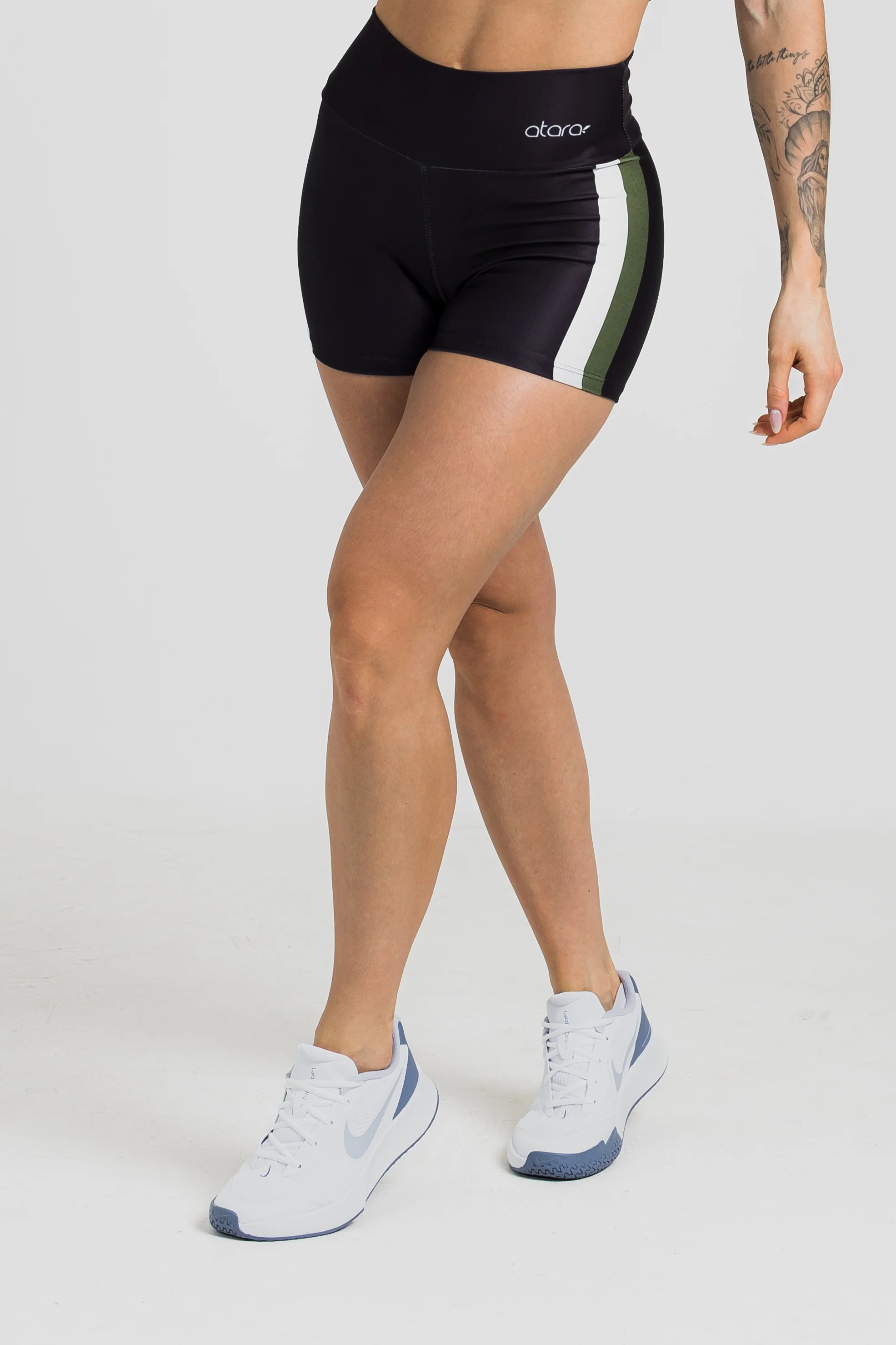 Shorts Curto Black Mixed - Image 5