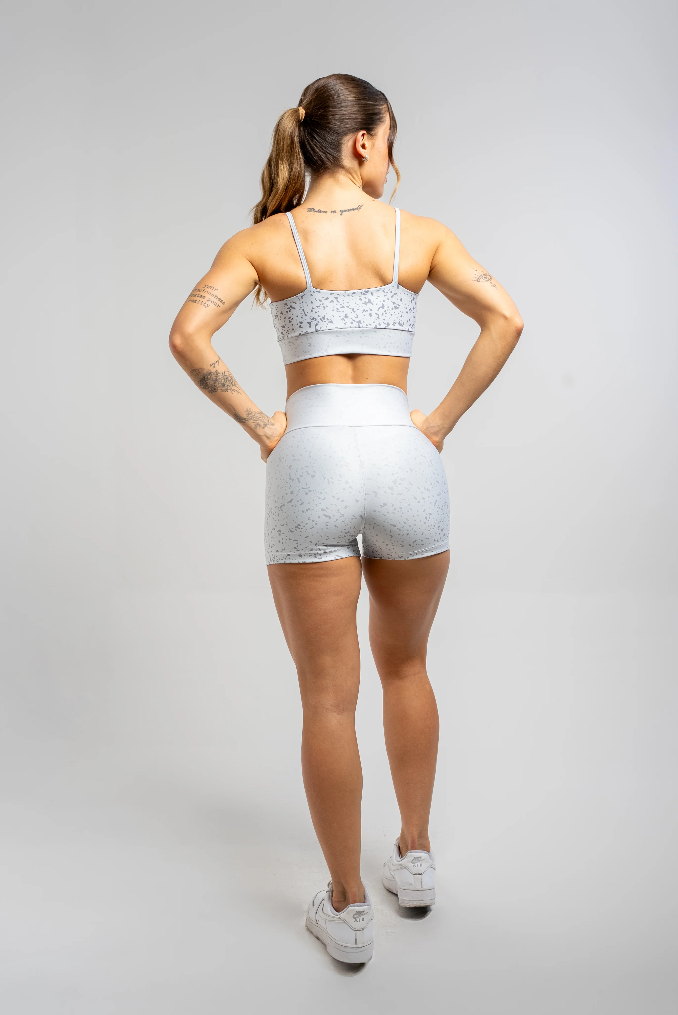 Shorts Glow - Image 2