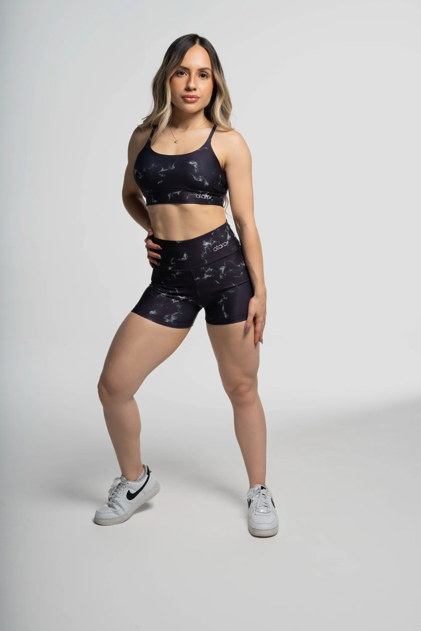Shorts Mármore Preto