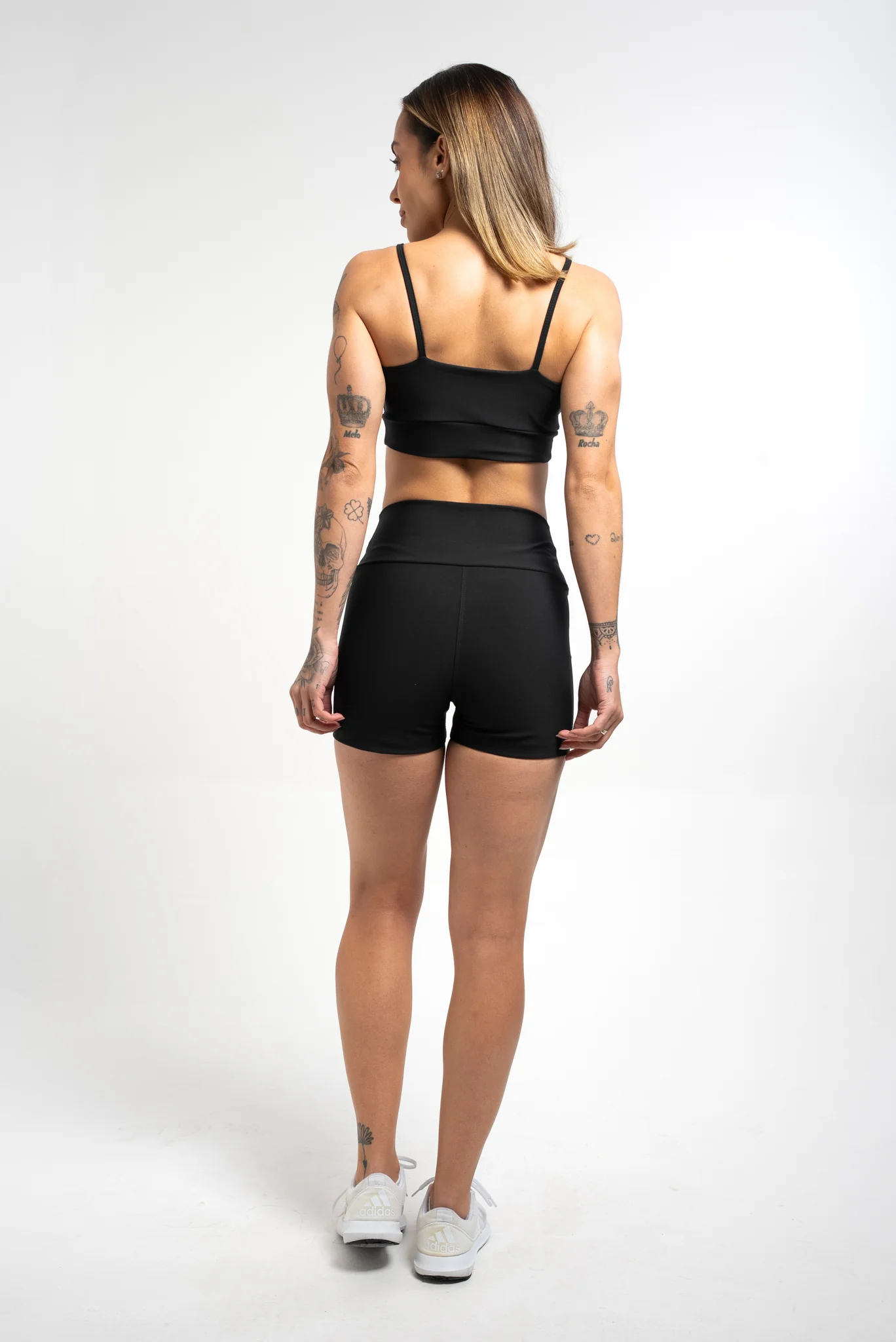 Shorts Preto Liso Básico - Image 4